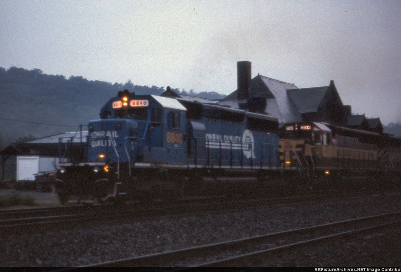 CSX 8840